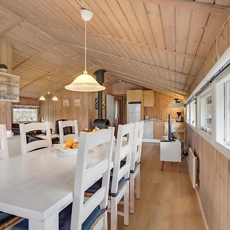 In Romo With Kitchen Holiday home Toftum (Syddanmark)